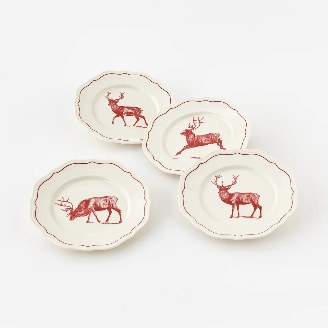 10" Yuletide Scalloped Plate with Stag